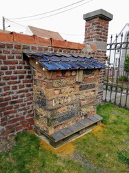  Hôtel à insectes, à Ogy 