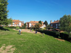 Plaine de jeux - Houraing